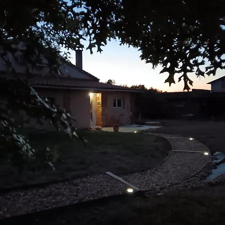 Le De Cousal Hébergement de vacances Esperce