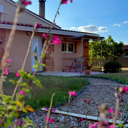 Le De Cousal Hébergement de vacances Esperce